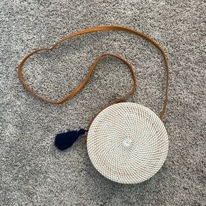 Round Rattan Shoulder Back White